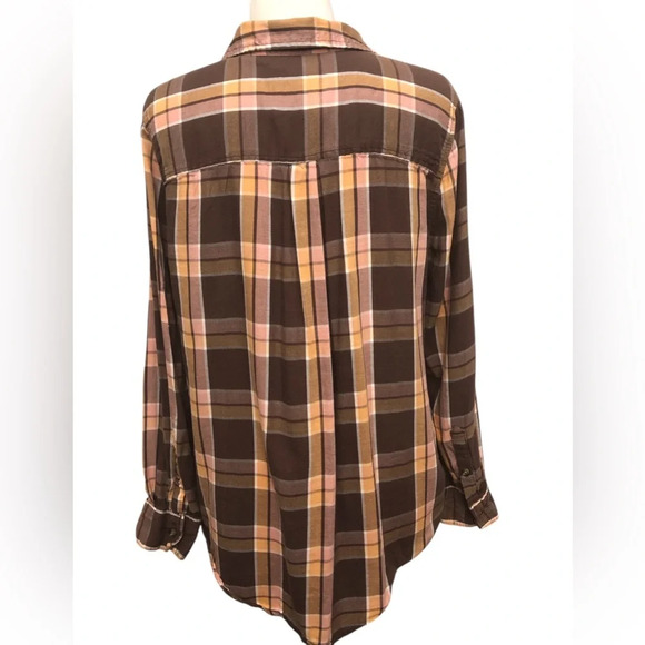 SO Women’s Plaid Favorite Button Down Shirt - Picture 6 of 11